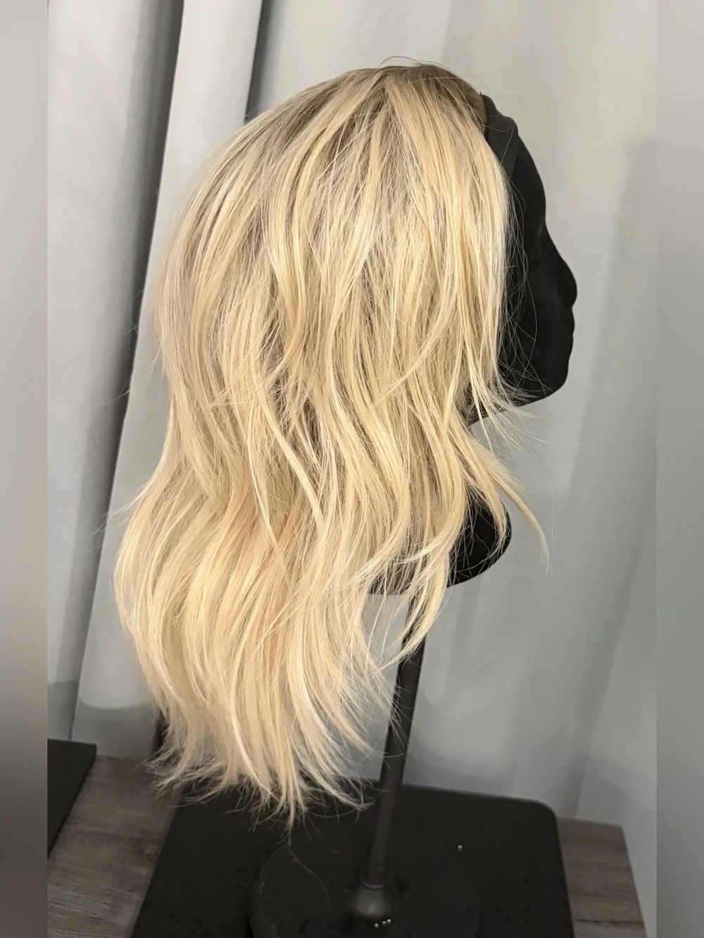 CHELSEY SMITH CROWN Headband Wig Light Blonde Med Length Layered